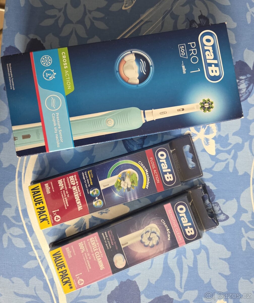 Elektrický zubní kartáček Braun Oral-B PRO 500