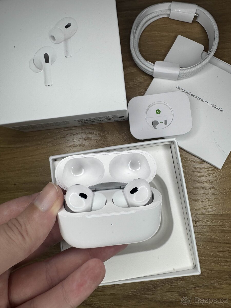 Apple AirPods Pro 2 - USB-C s aktivním potlačením hluku