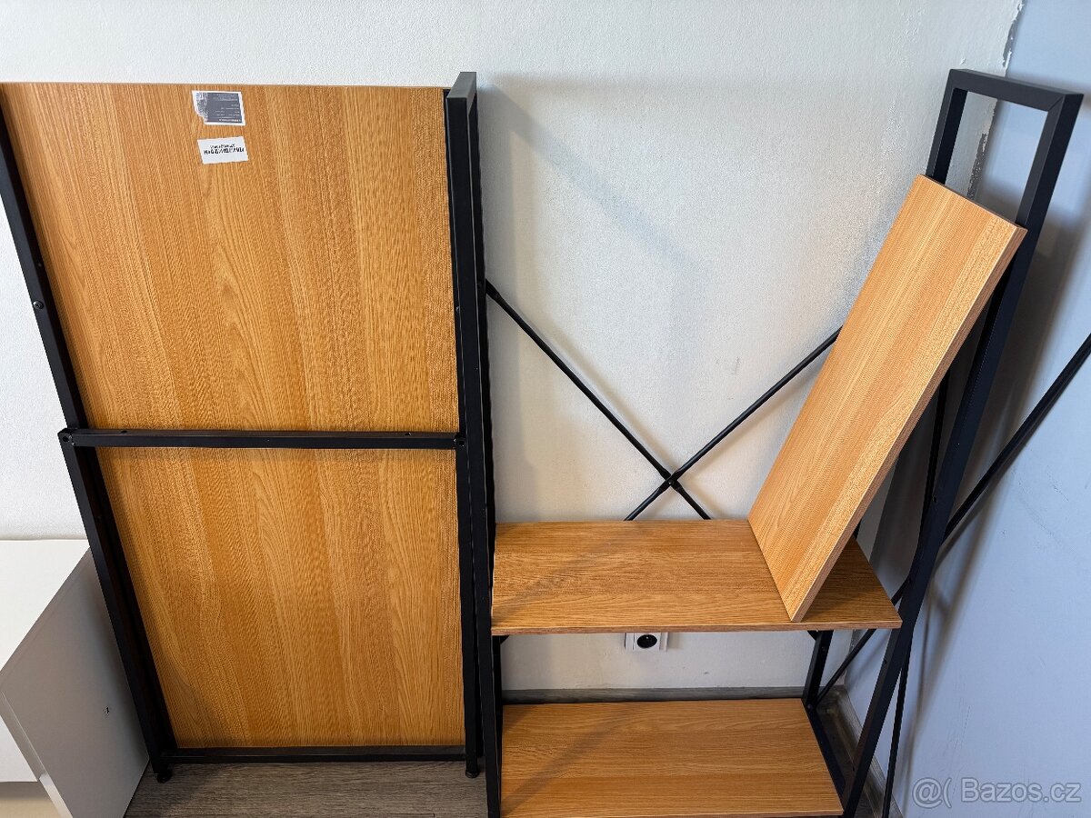 Psací stůl s policemi