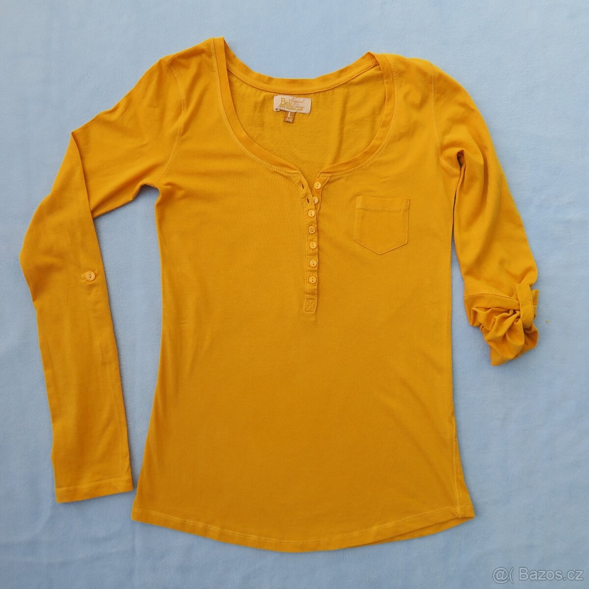 Hořčicové tričko s dlouhým rukávem Bershka