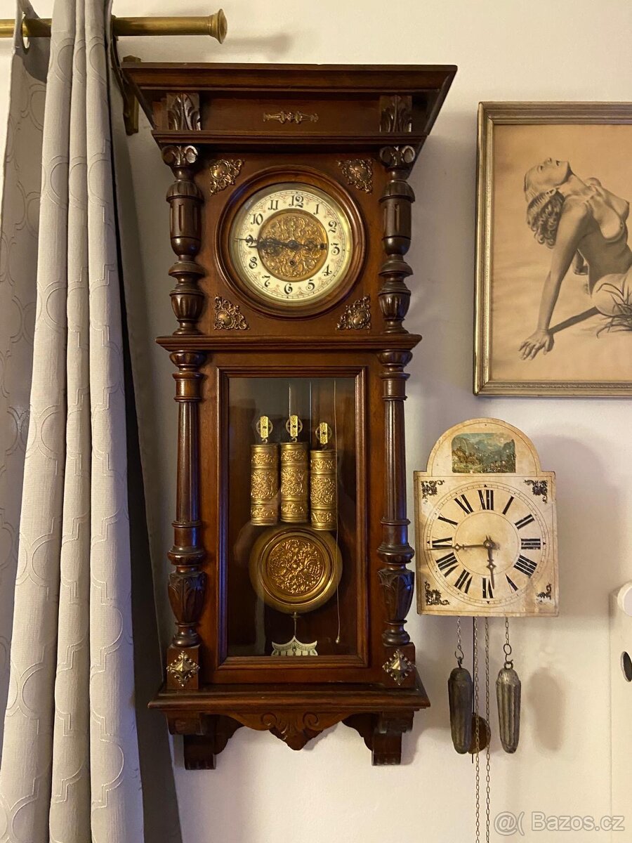 Hodiny třízávažové