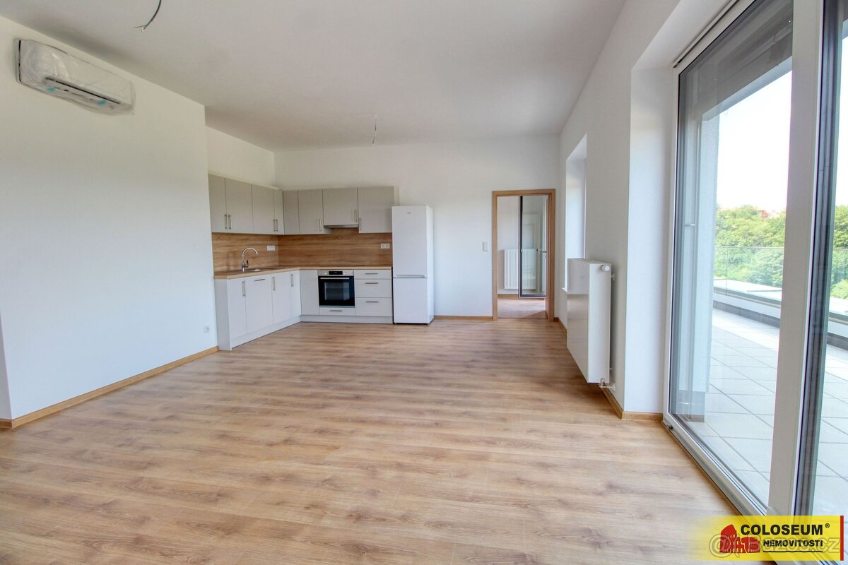 Znojmo, pronájem bytu OV 2+kk,  62 m², terasa – byt