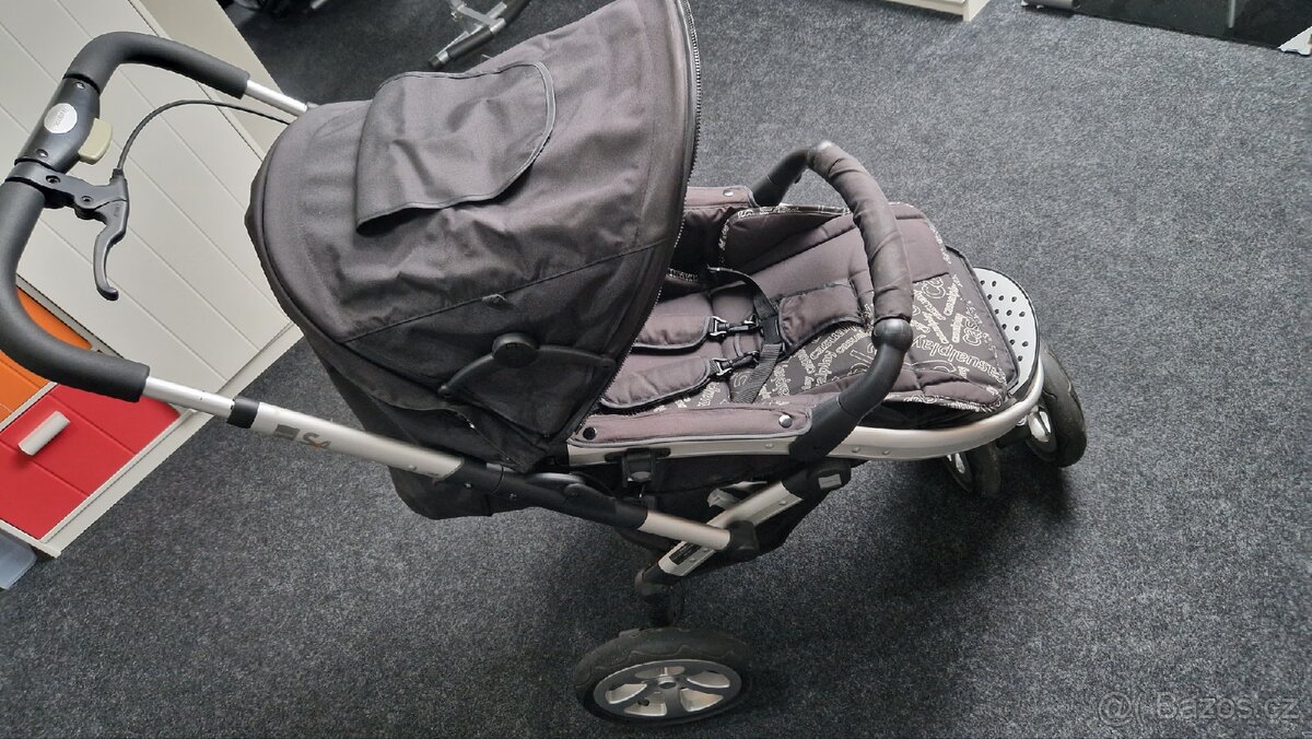 Kočárek Casualplay S4