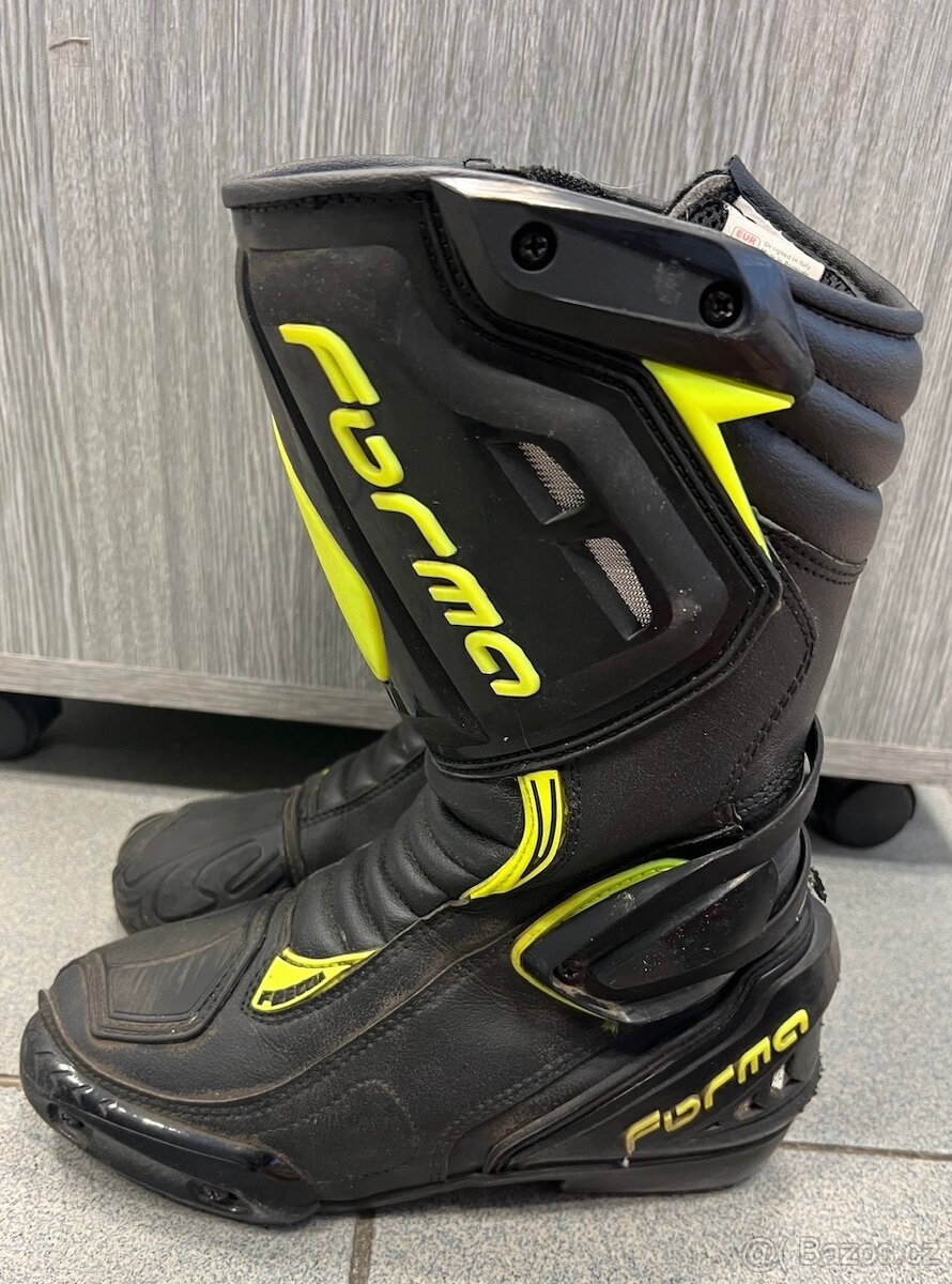 43. Moto boty FORMA FRECCIA černo/fluo žluté 37