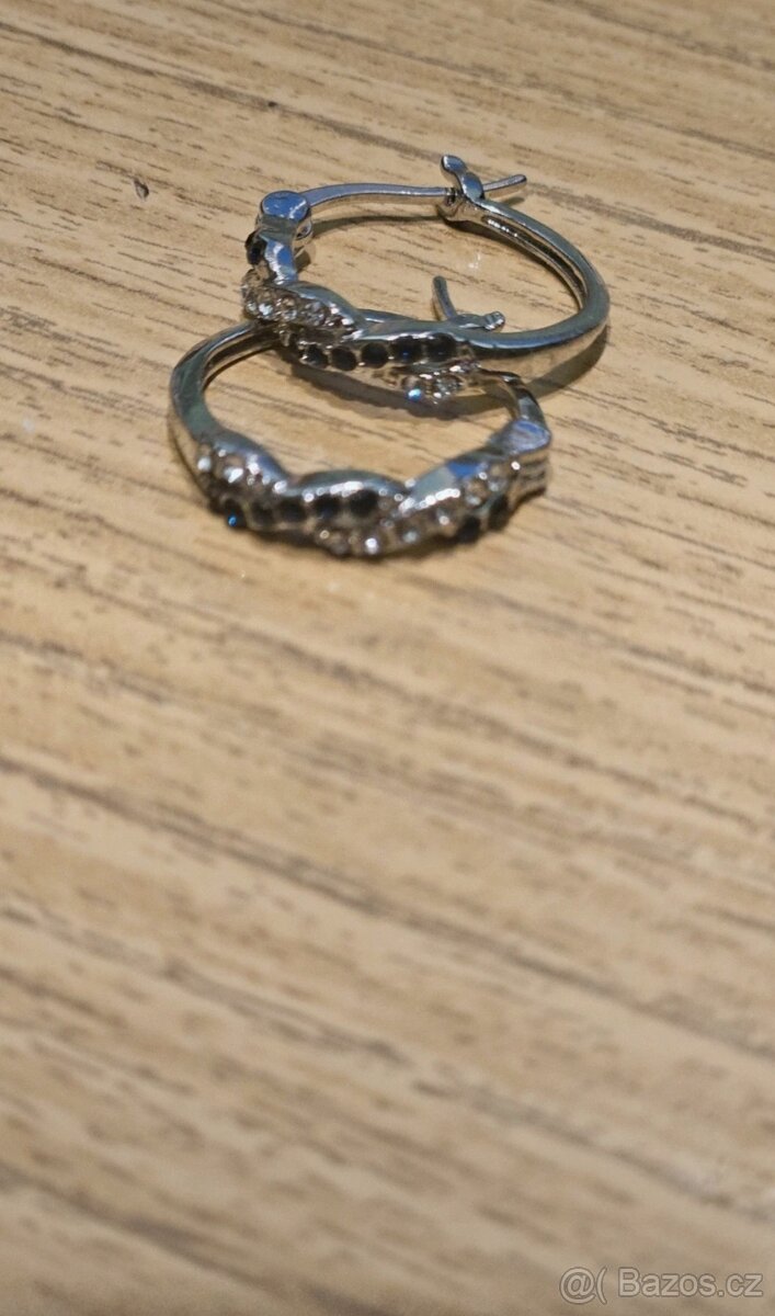 Stříbrne náušnice