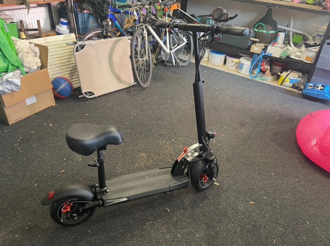 Prodam novou elektrokolobezku-nejeta,slozena