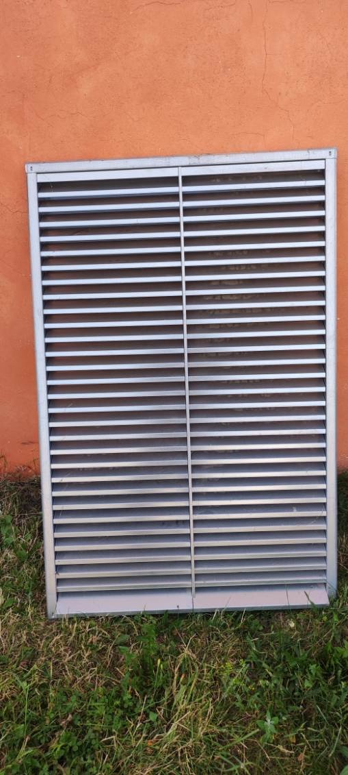 Ventilační mříž-žaluzie