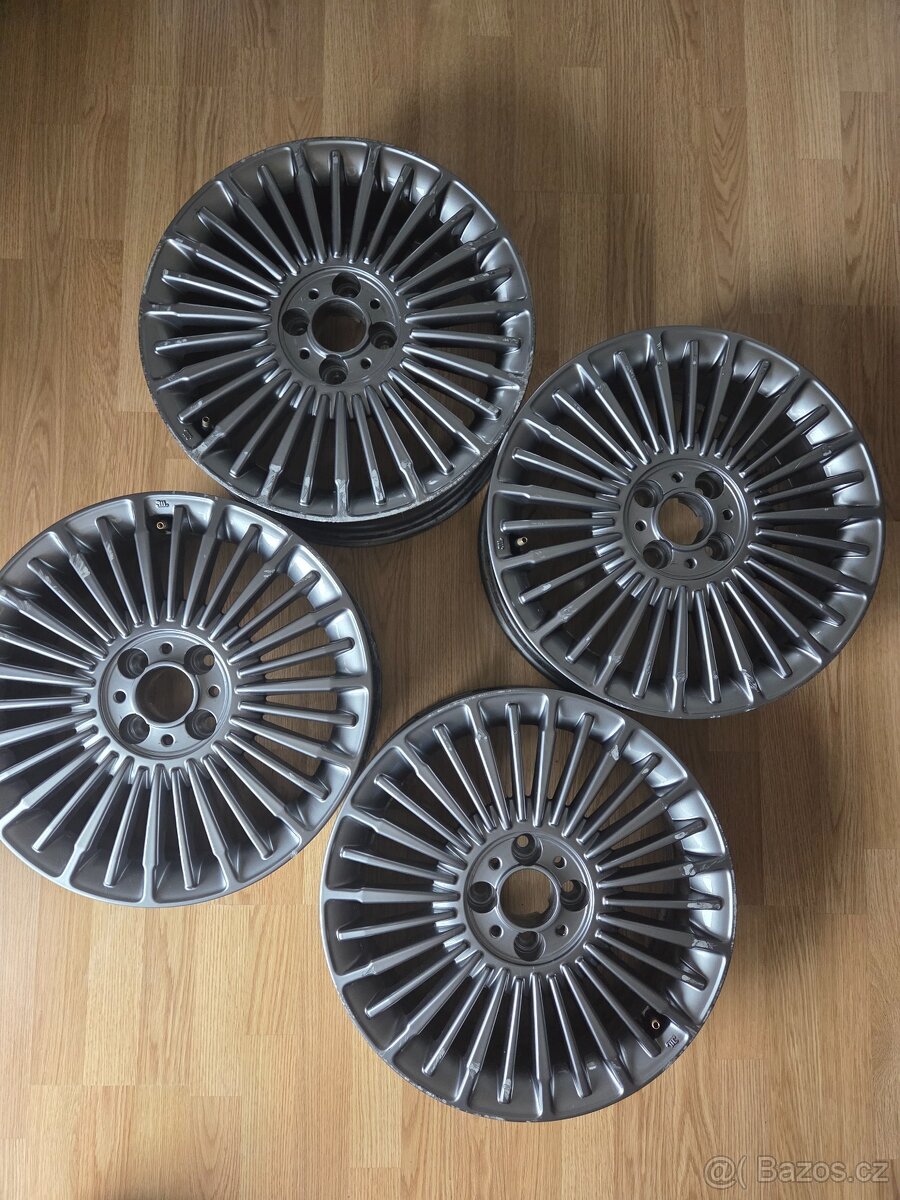 Sada alu kol Fiat 500e