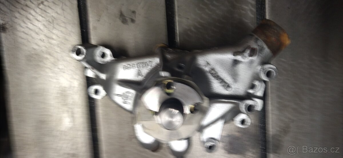 Vodní pumpa, čerpadlo. Chevrolet Big block V8