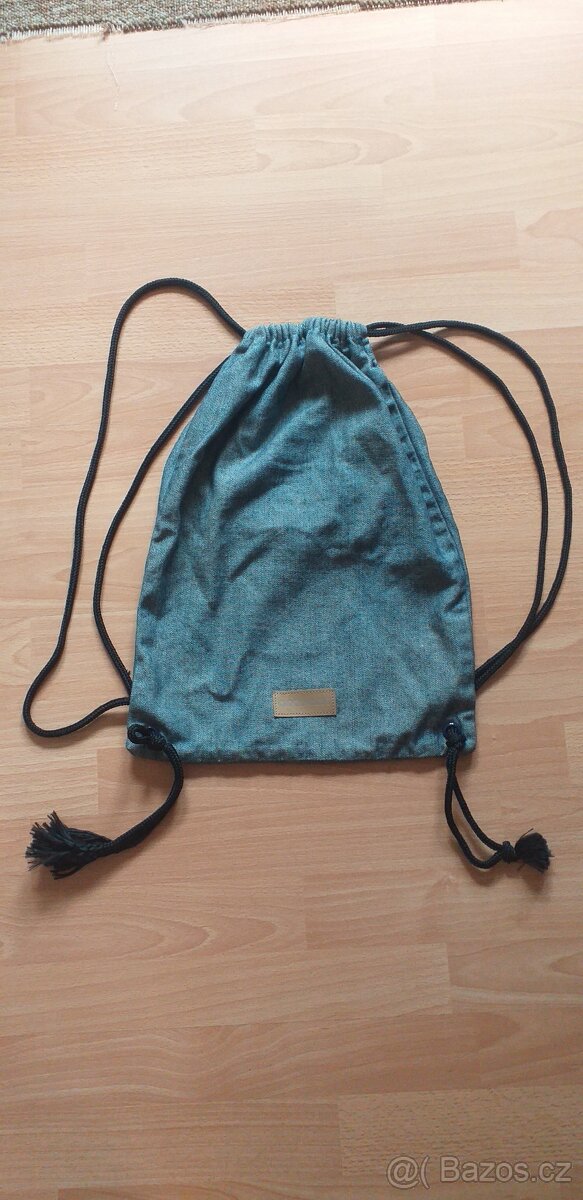 dámské městské batohy