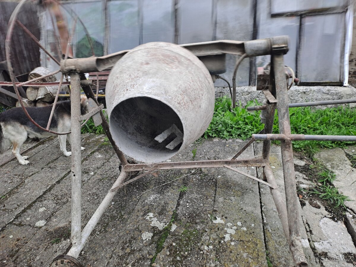 Stavební míchačka