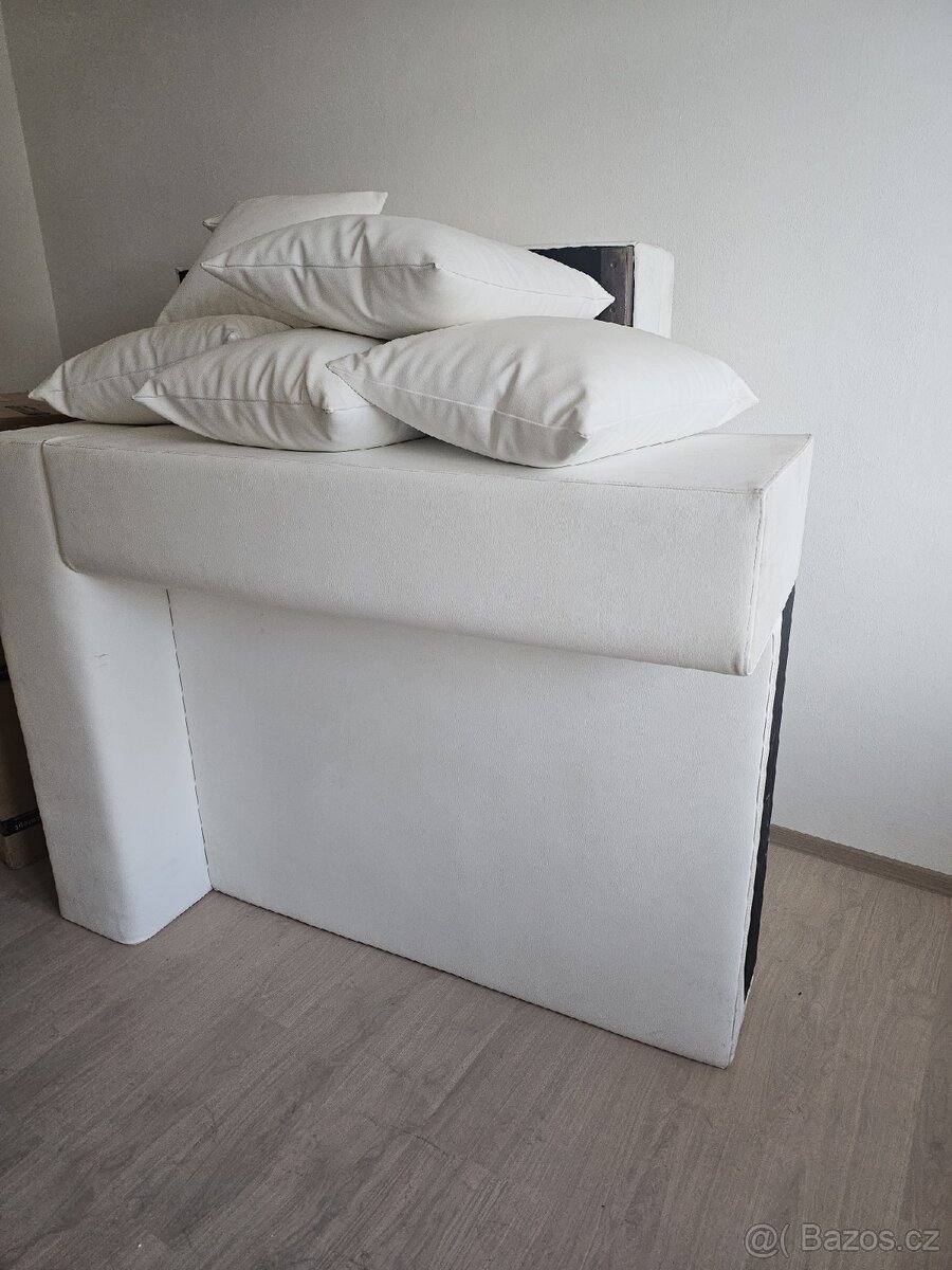 Velká Bílá sedačka