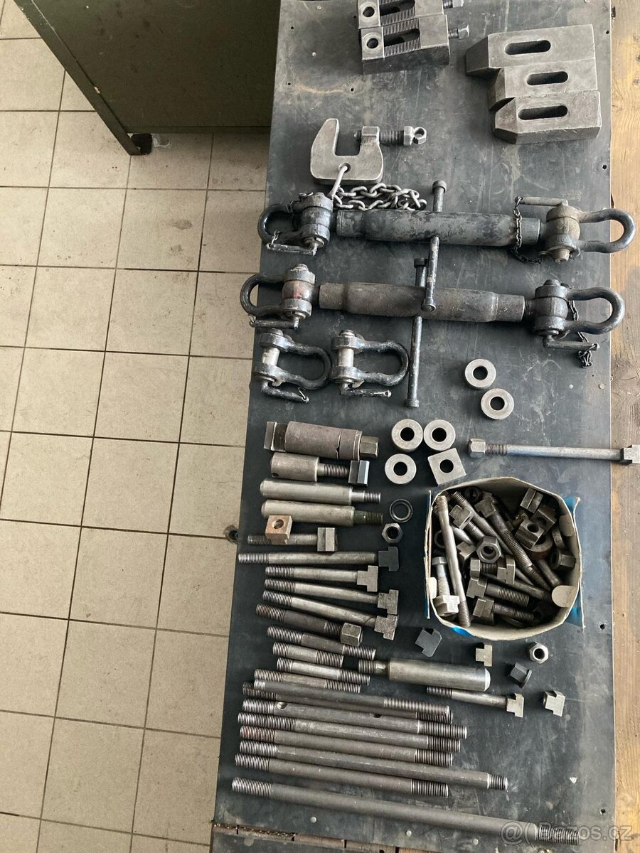 upínky - kameny - šrouby