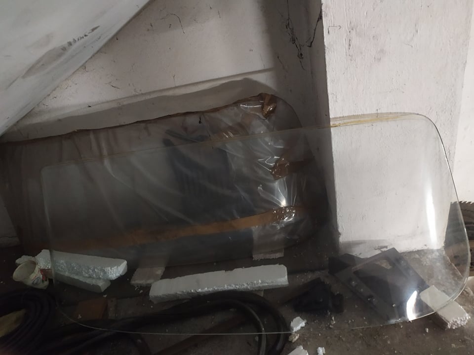 Čelní okno Tatra 603