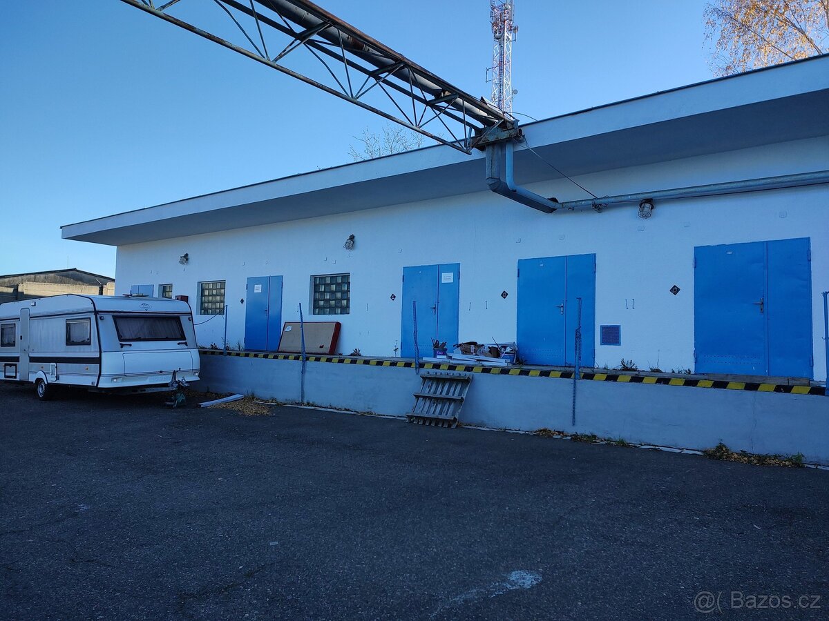 Pronájem, Sklad, 14m2 - Skuteč - Husova ul., ev.č. 00173