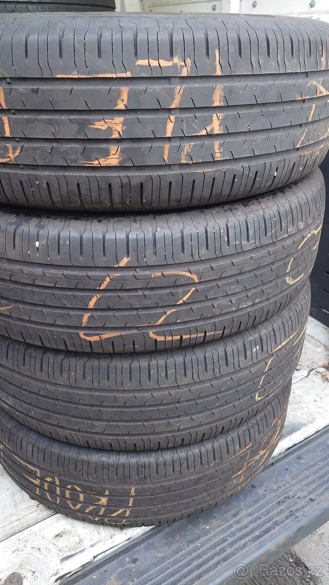 Letní pneu 215/65r17