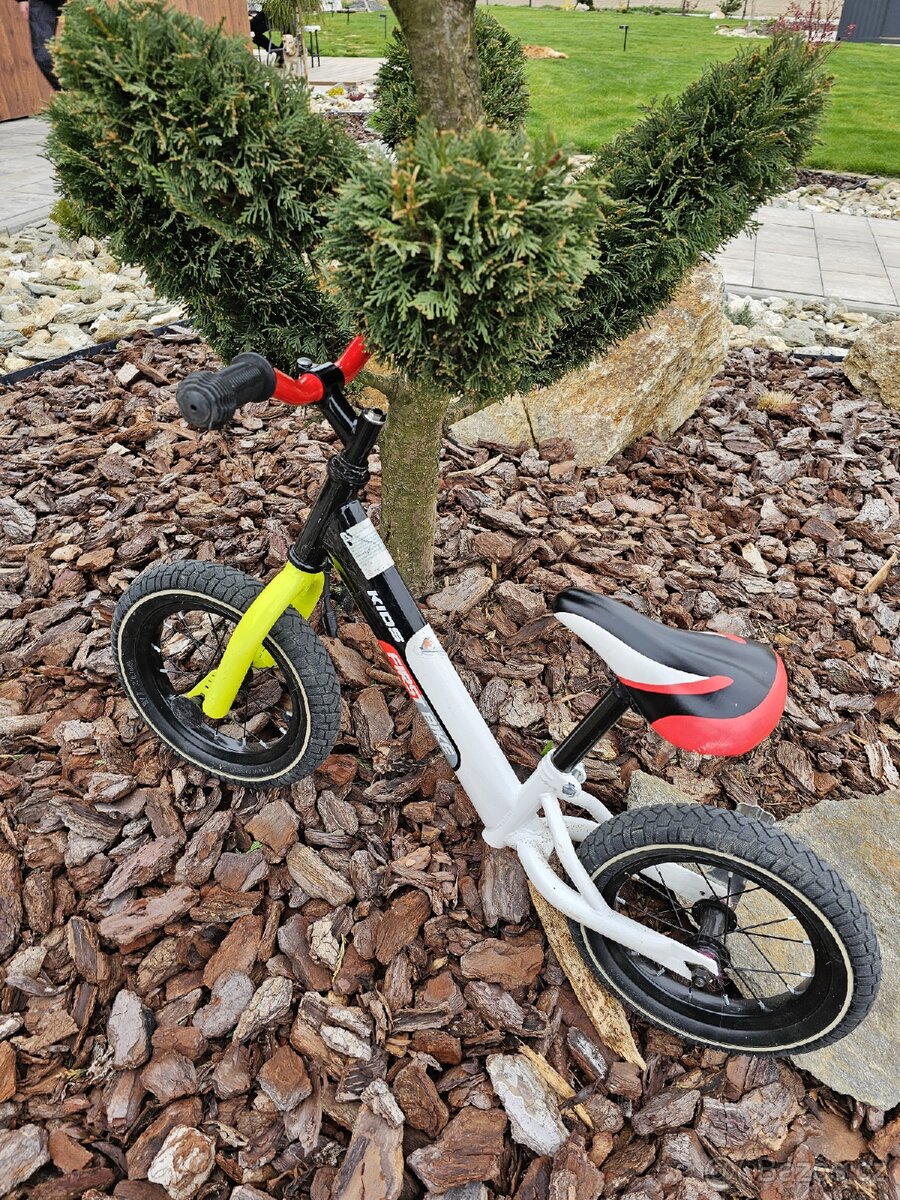 12' Kolo odrážecí odrážedlo Kids first bike 12