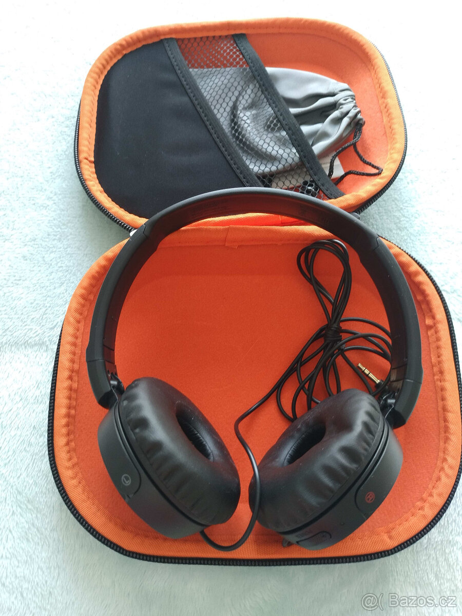 Sluchátka Sony - noise cancelling