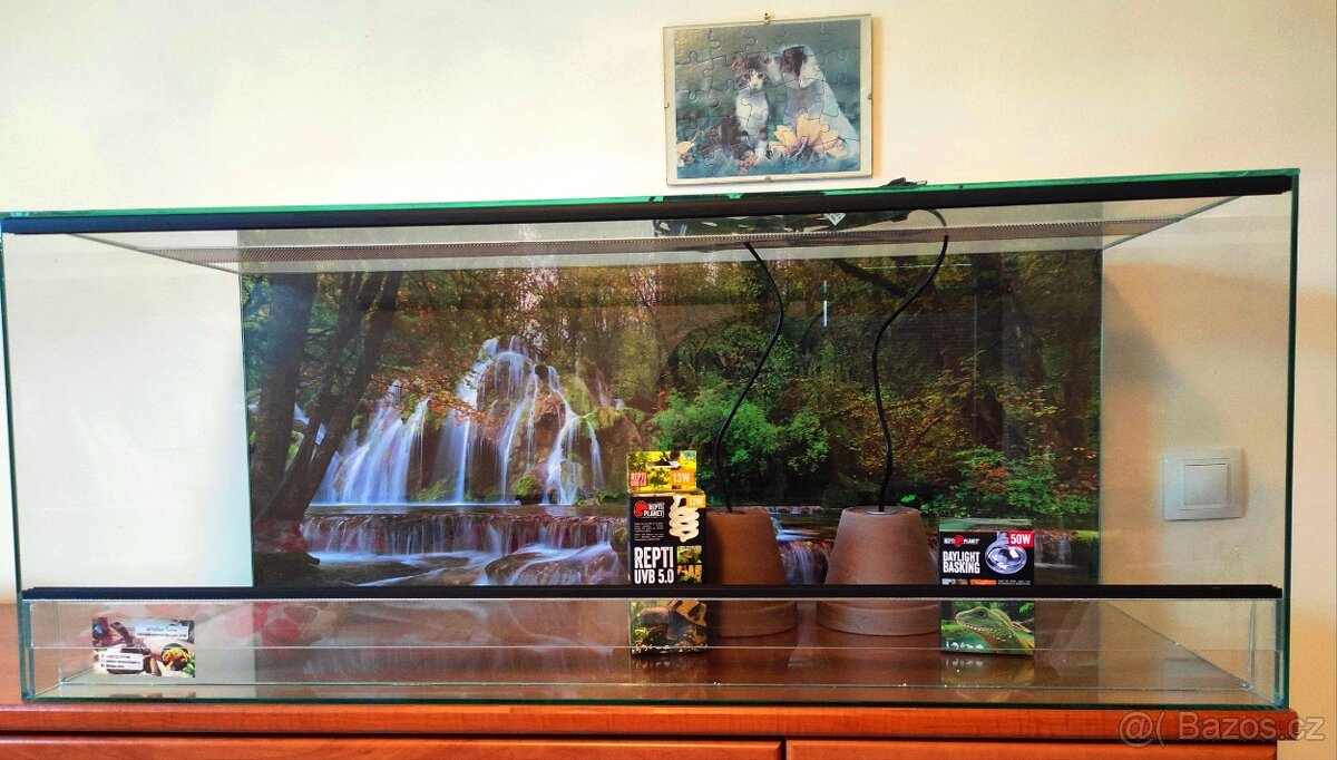 LTerarium 80x40x40 nové, sila skla 5 mm,polyuretanové pozadi
