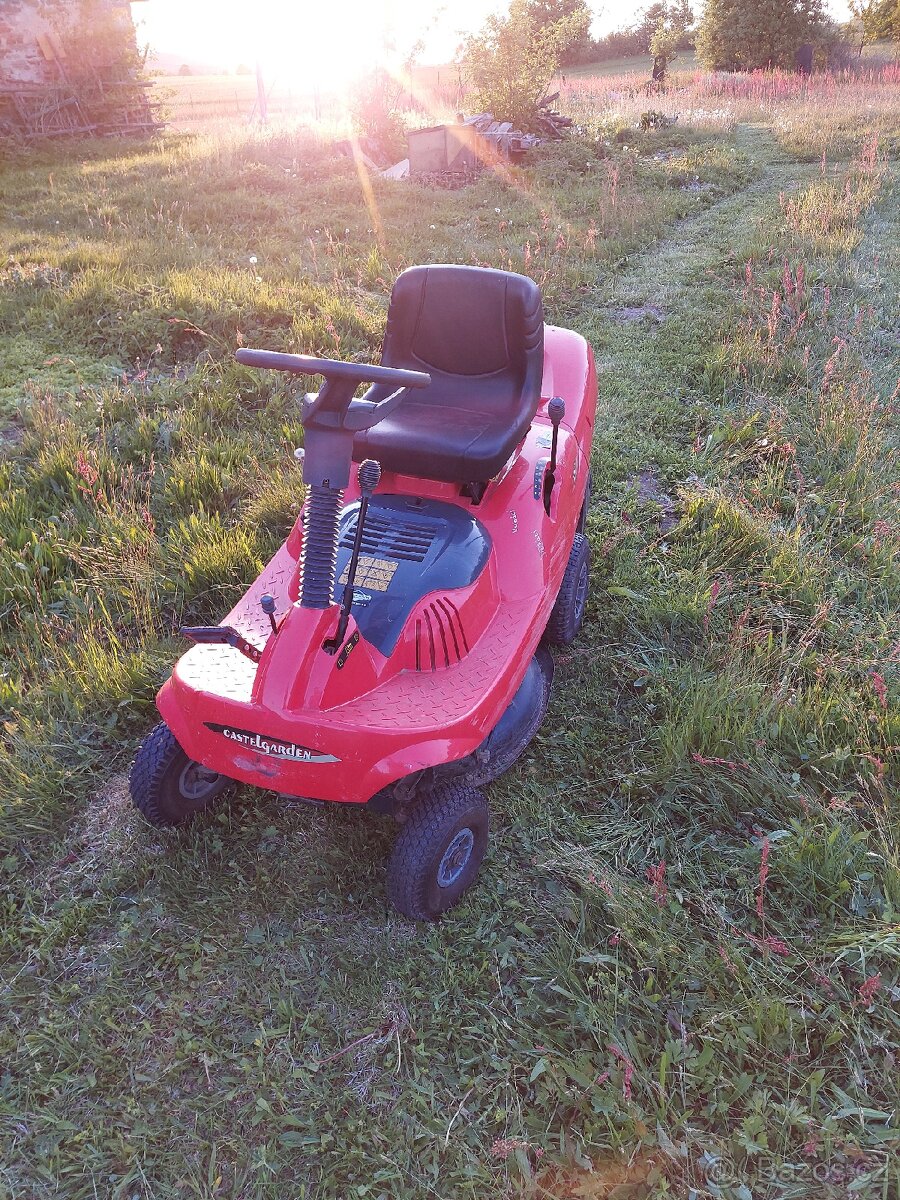 Zahradní Rider CastelGarden xe70, traktor, traktůrek