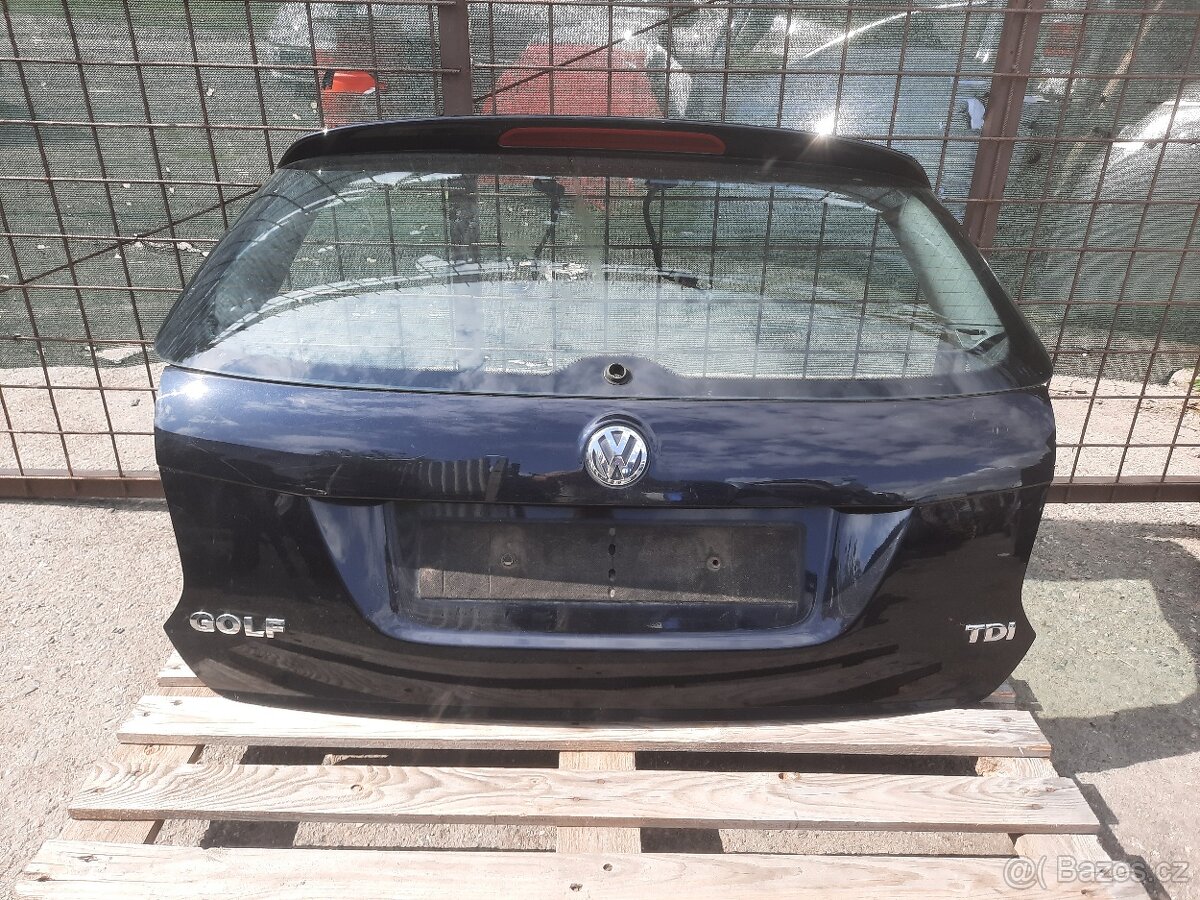 vw golf 5 kombi - zadni viko kufru