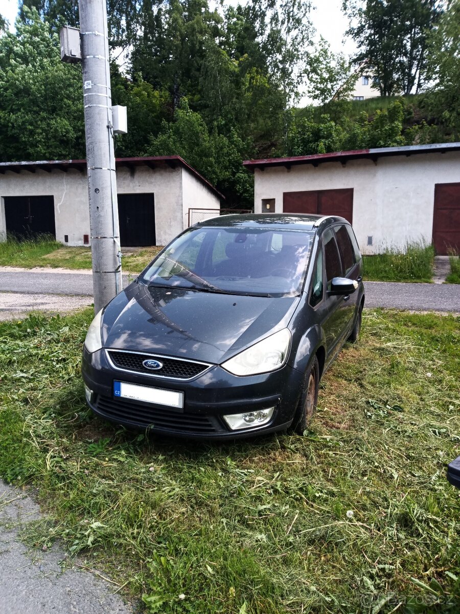 Prodám nepojízdný Ford Galaxy 2.0 TDCi 96 kW 7 míst