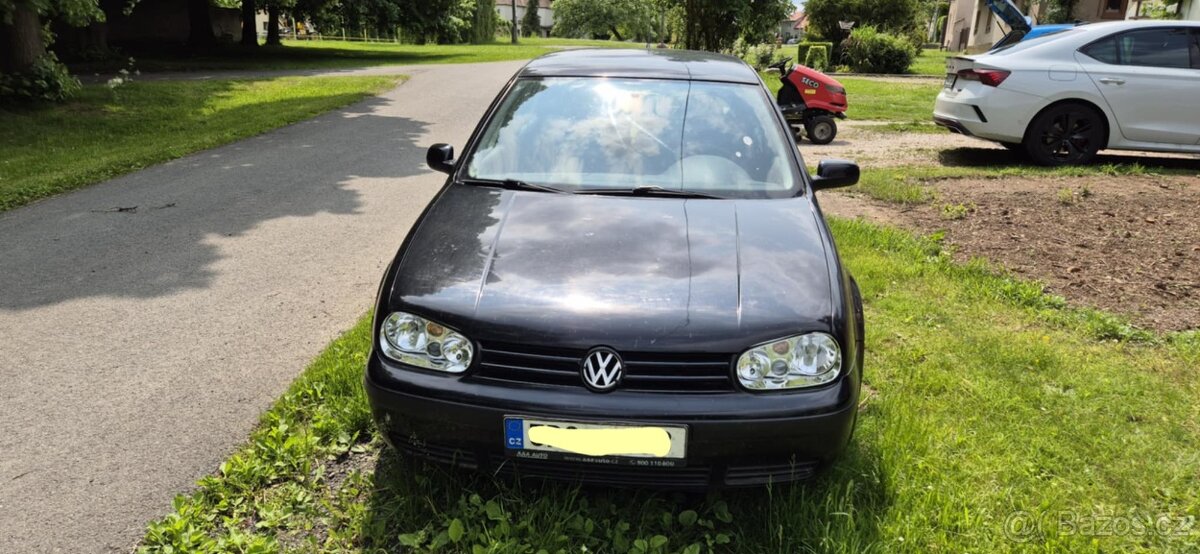 VW Golf IV 2001 1.6 benzín
