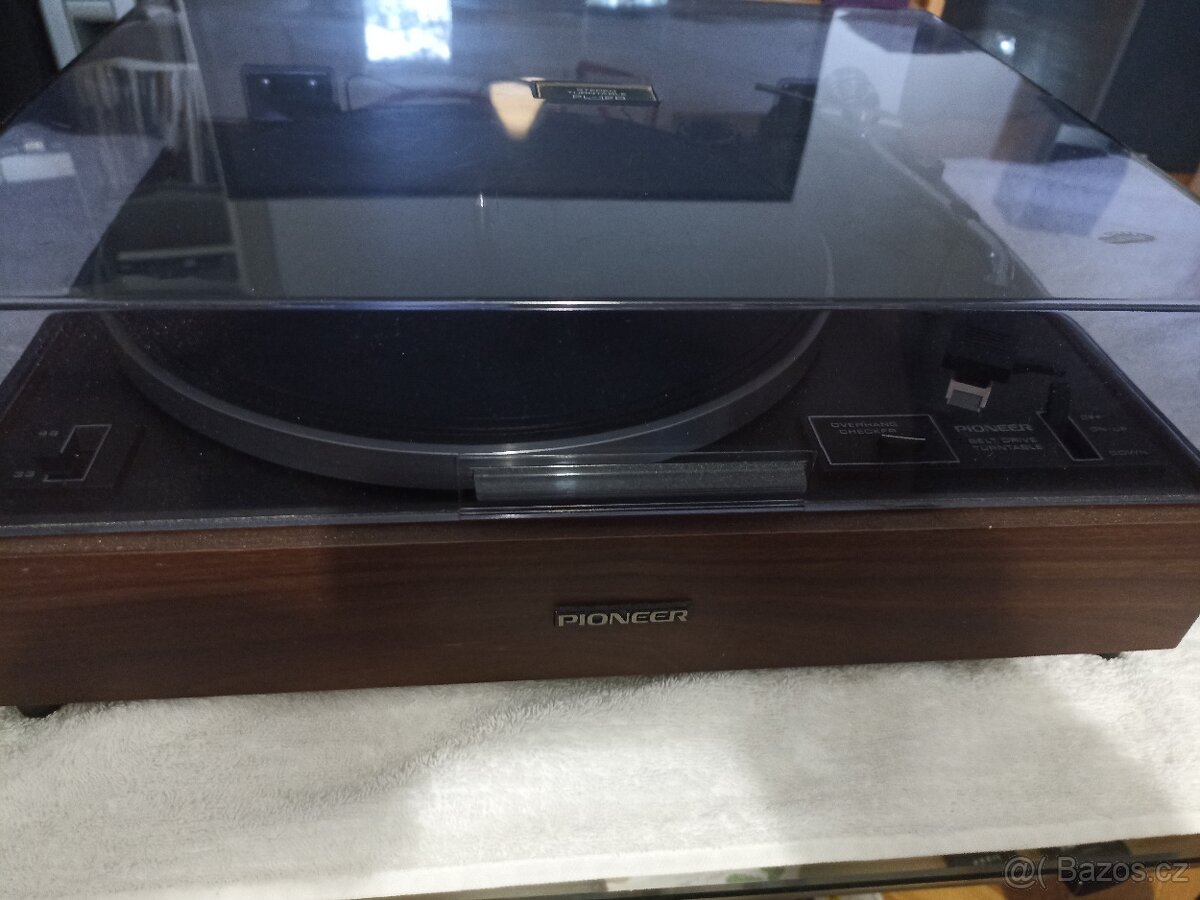 Gramofon Pioneer PL 12D