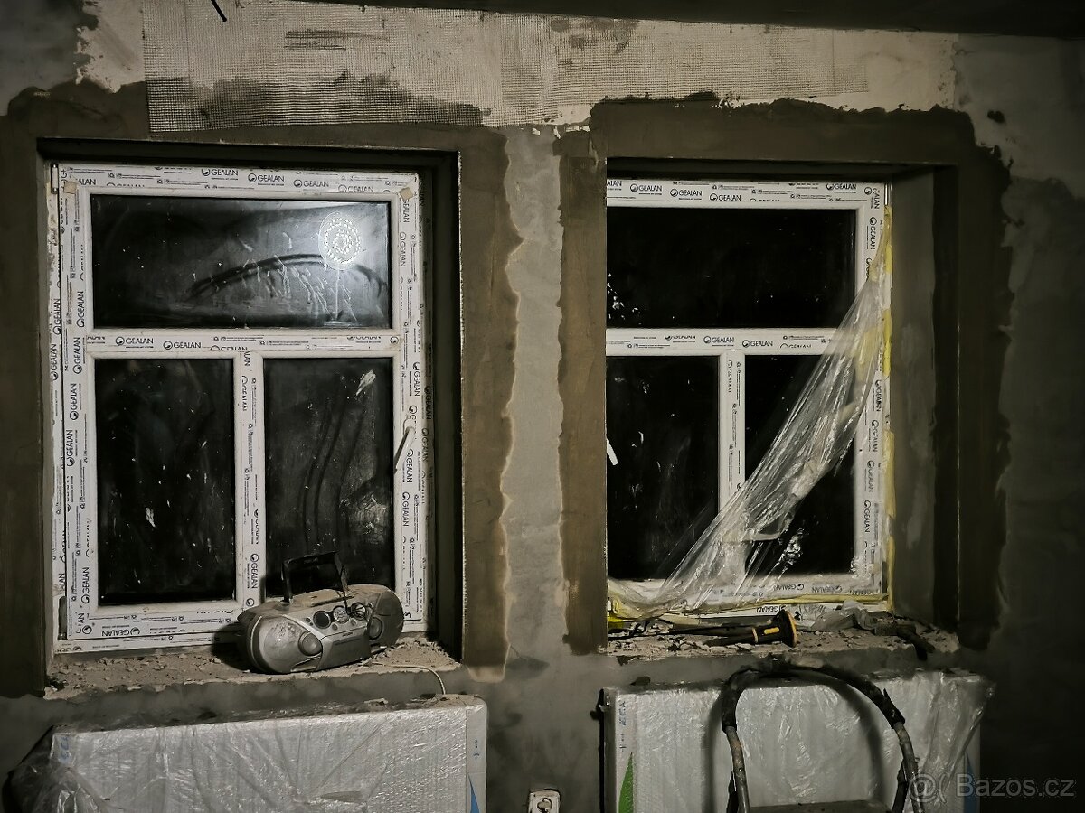 Hledám zedníka lepidlo, perlinka, štuk, dlažba