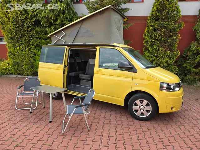 VW T5 California 2.0 TDI 103 kW,2013,serviska,kemp