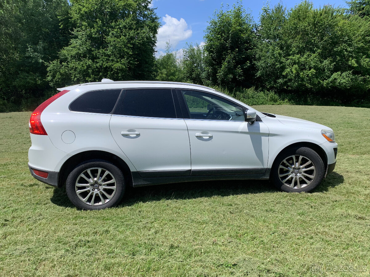 Volvo XC60 2,4D Drive 129 kW 2009
