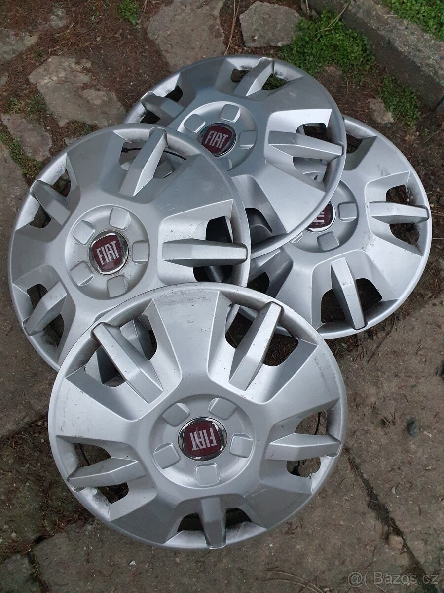 sada originální poklice FIAT 15 kryty disků KRYTY KOL
