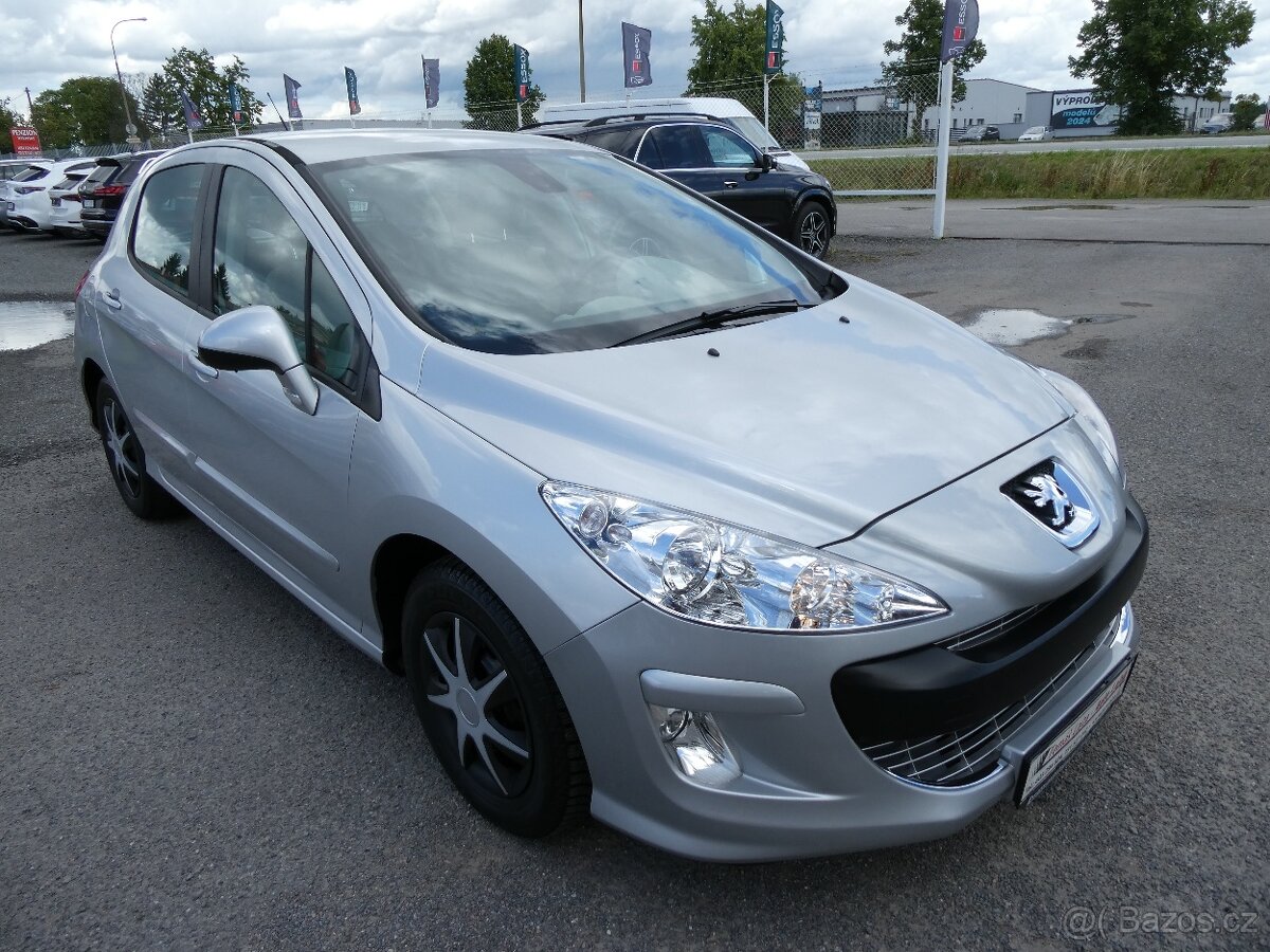 Peugeot 308 1.6i 88kW 1.majitel, 60tkm Digi.klima