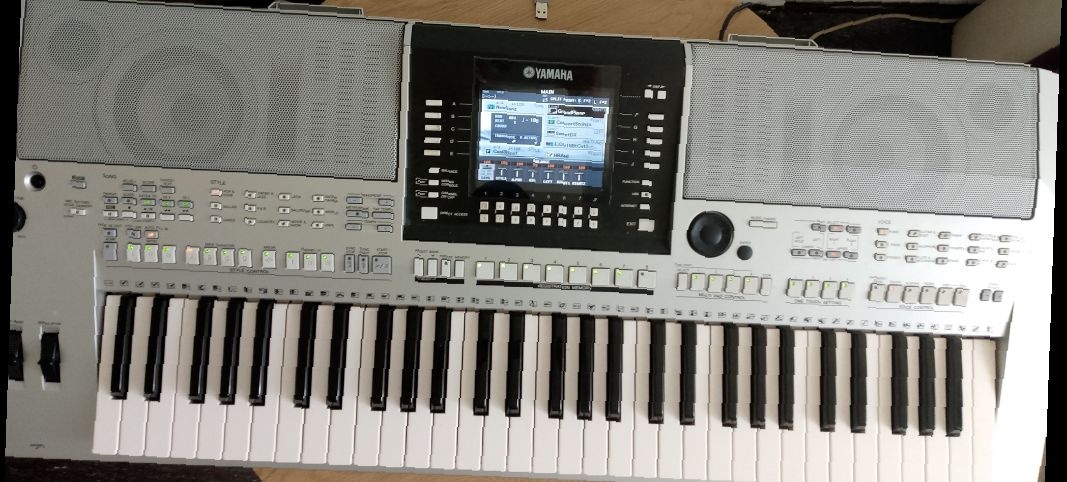 Yamaha PSR S 910