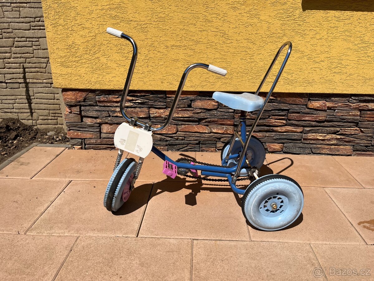 Retro tříkolka