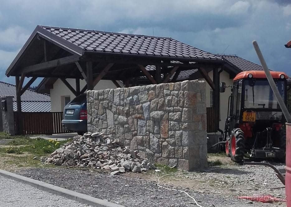 Kamenná zeď / kamenný plot