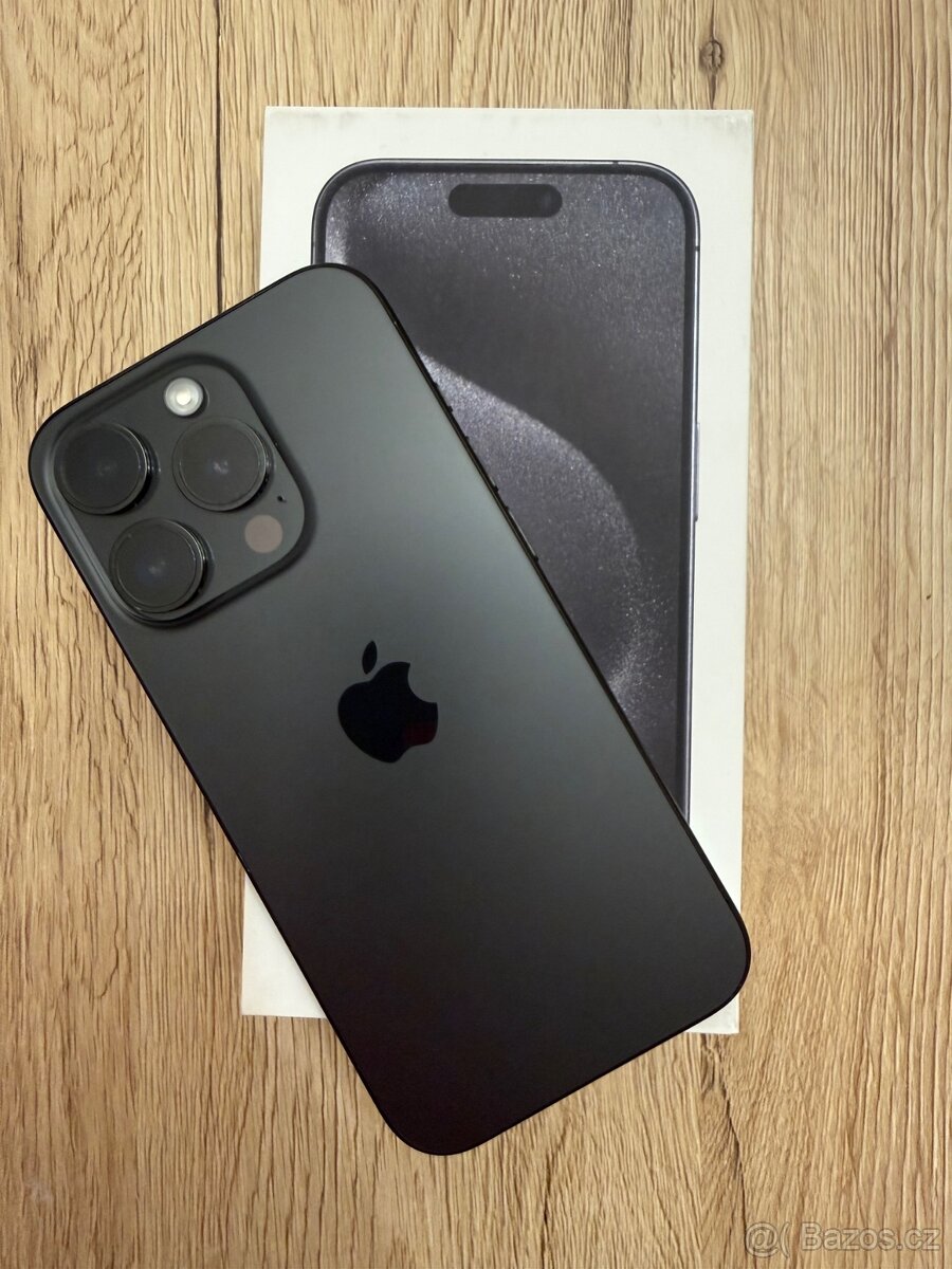 iPhone 15 Pro 256GB Černý titan