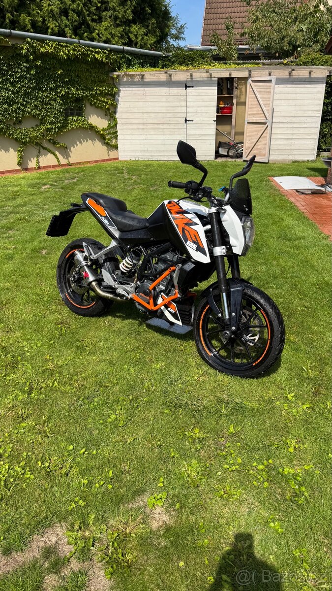 KTM Duke 125 – po lehké nehodě, pojízdná