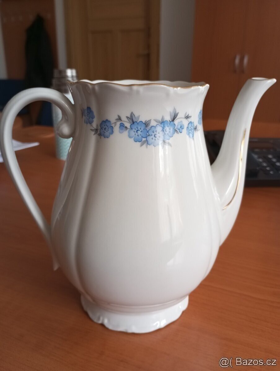 Cajova porcelanova konvice top stav