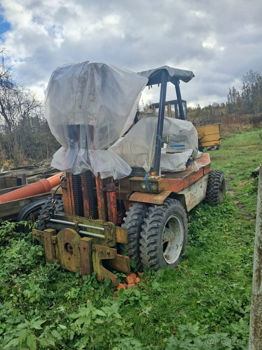 PRODEJ - terénní DESTA 3,5 t s otočí 180 °