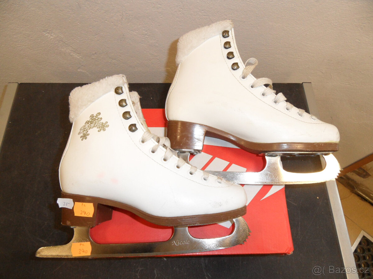 brusle Botas Nicol vel. 35