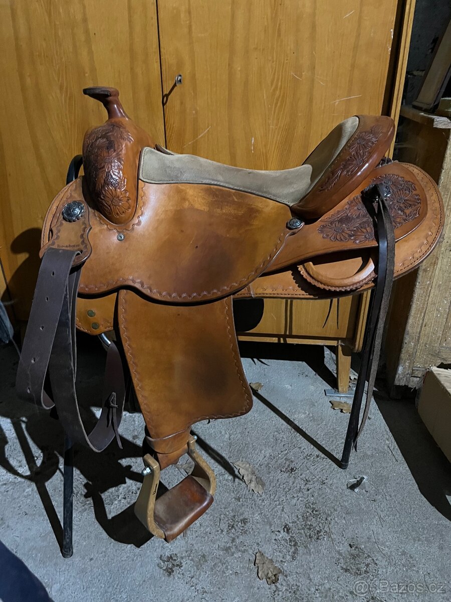 Krásné westernové sedlo FQH