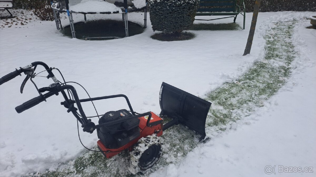 Listova sekacka +Sněhová Radlice
