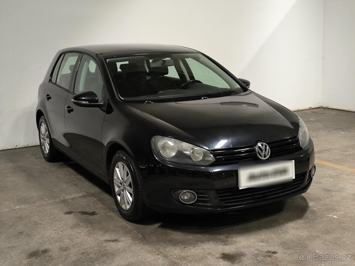 Volkswagen Golf 1.6i , 75 kW benzín, 2009