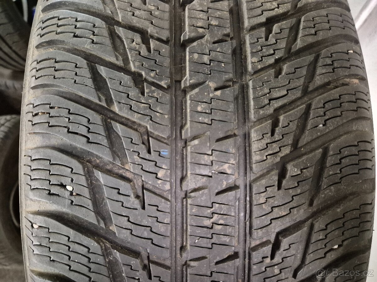 255/60 R18 NOKIAN (6,5mm) č.16040/b2