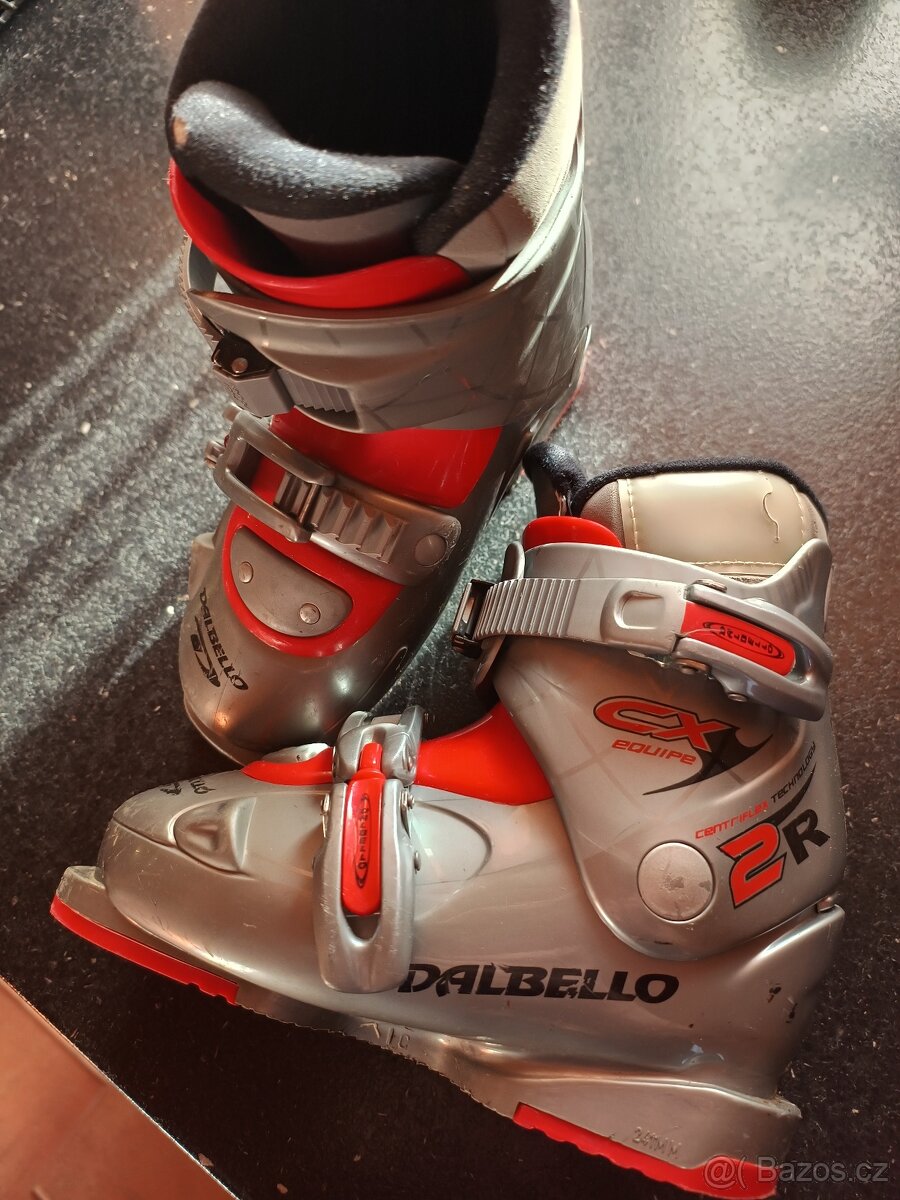 Dětské lyžáky+ helma