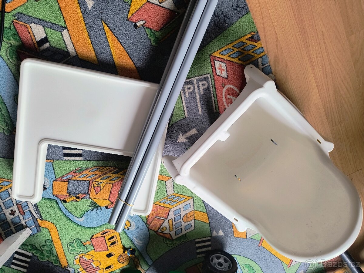 Židlička s pultikem IKEA