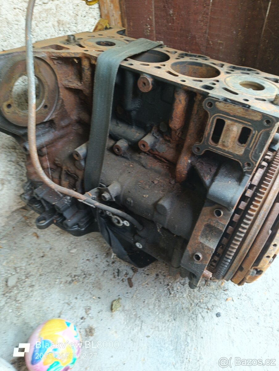 Motor Ford transit 2.0 tddi