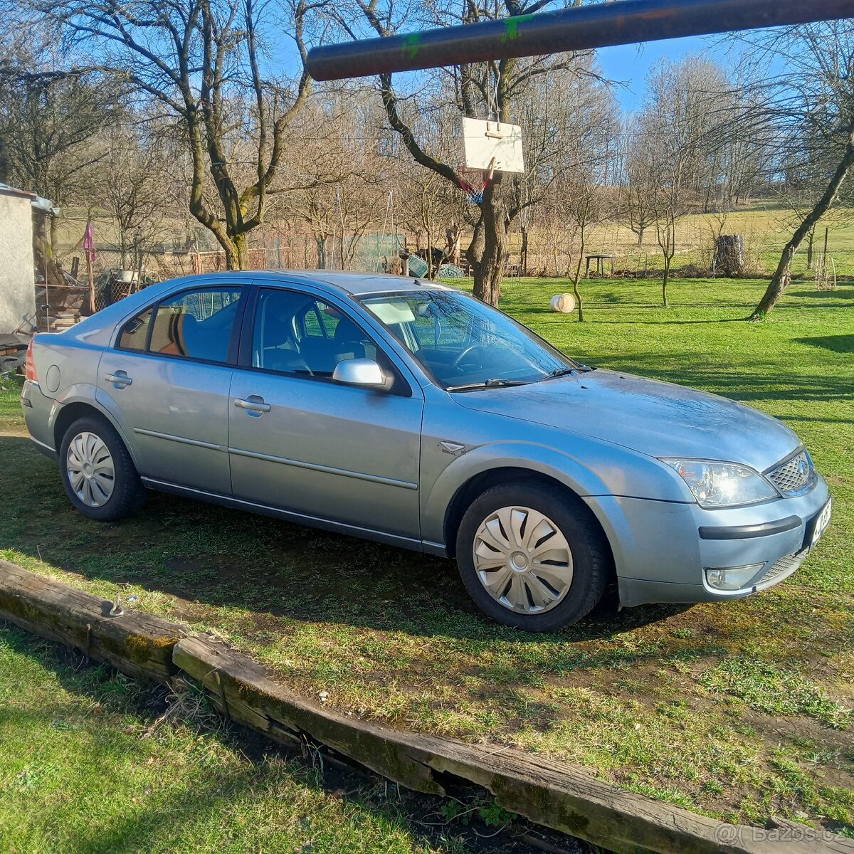 Prodám Ford Mondeo 1.8 benzín