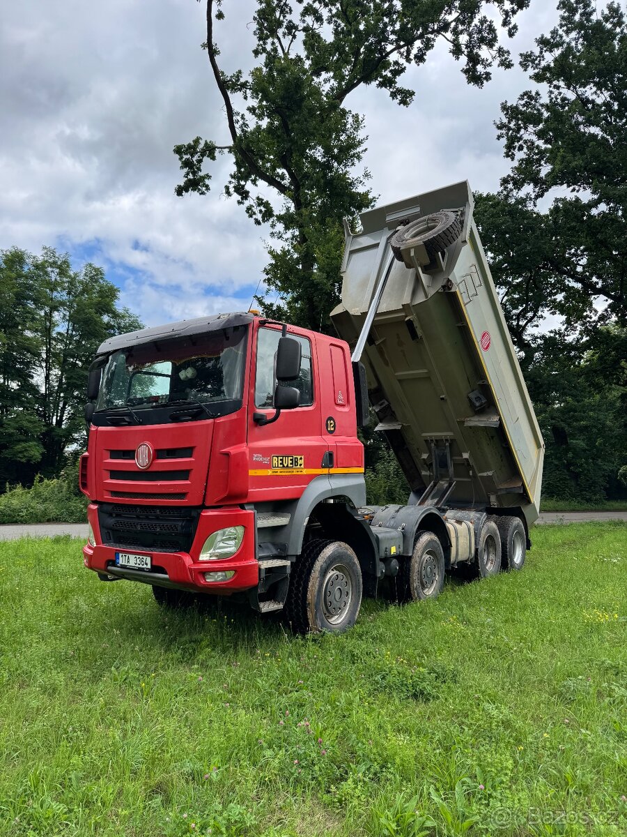 Tatra Phoenix 8x8